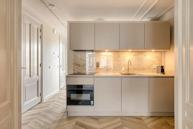Kitchen front view at Splendom Vondelpark