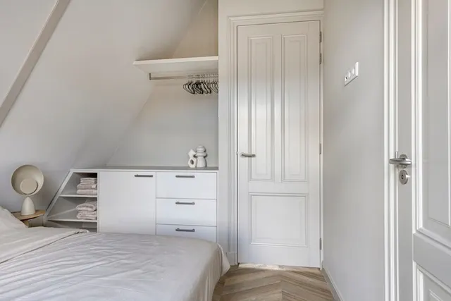 Loft bedroom storage at Splendom Vondelpark