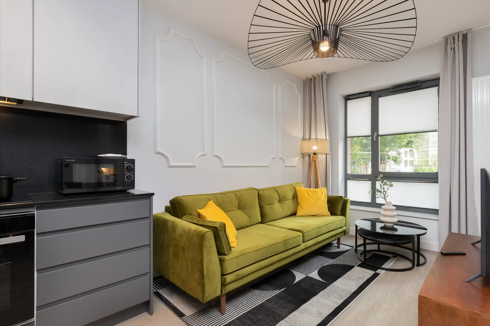 1-Bedroom Apartment with Balcony